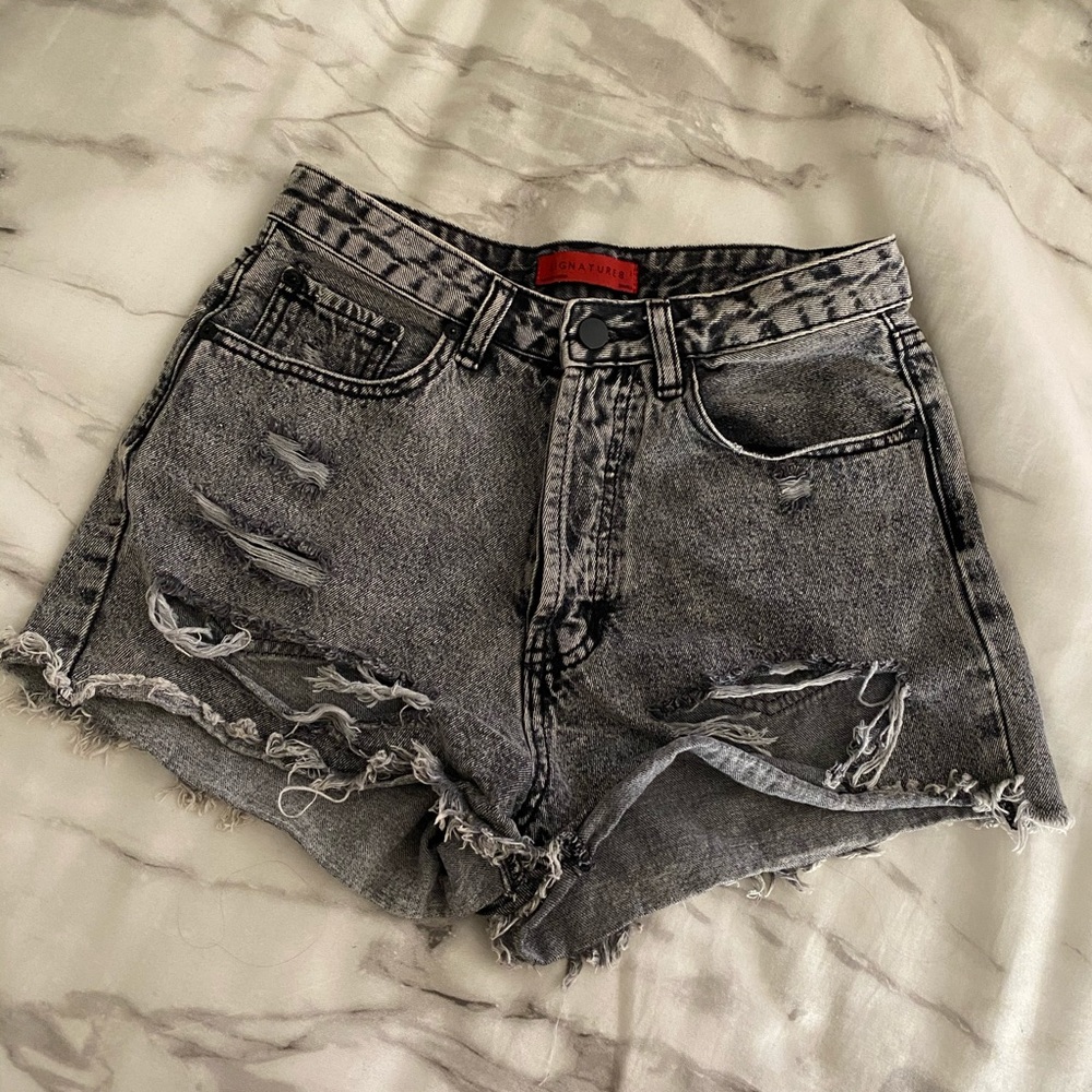 Fashion nova shorts